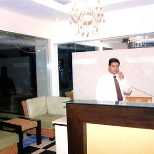 2* Hotel Metro43